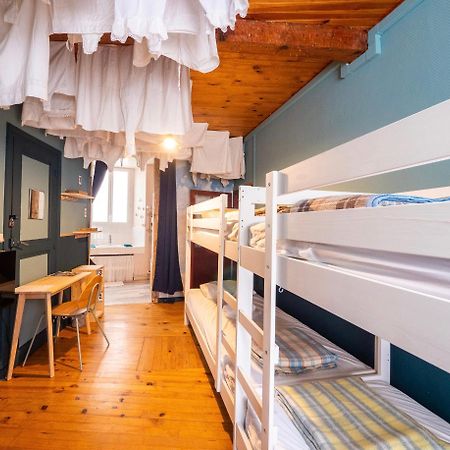 Eau Berges Hostel Val-de-Sos Екстериор снимка