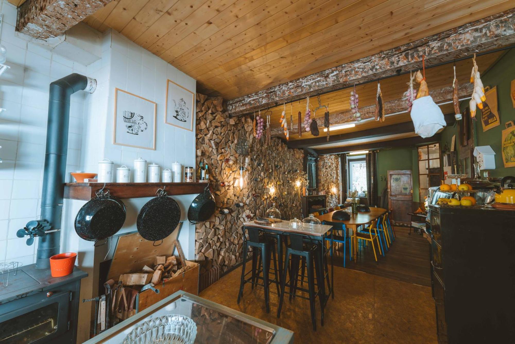Eau Berges Hostel Val-de-Sos Екстериор снимка