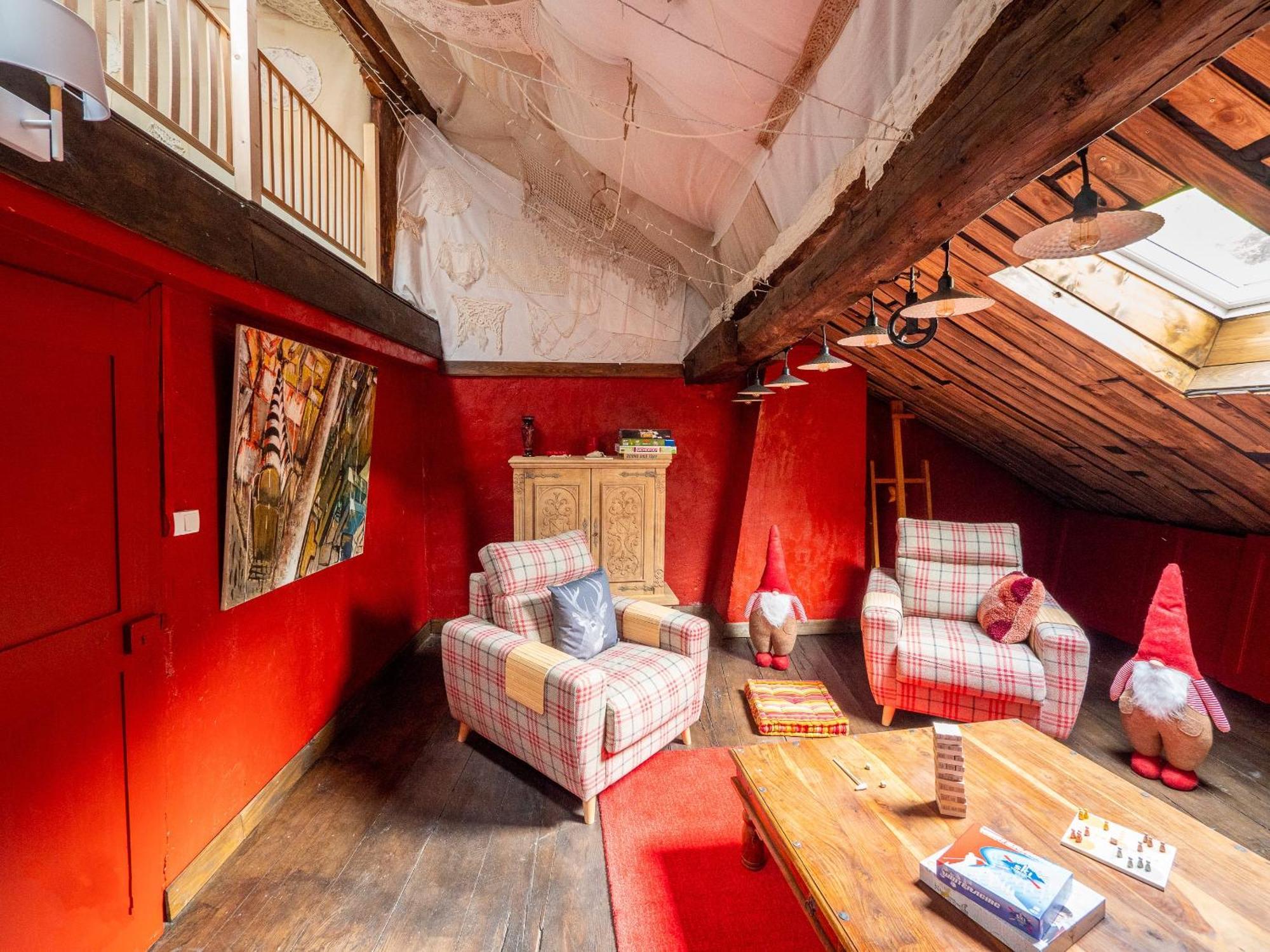 Eau Berges Hostel Val-de-Sos Екстериор снимка